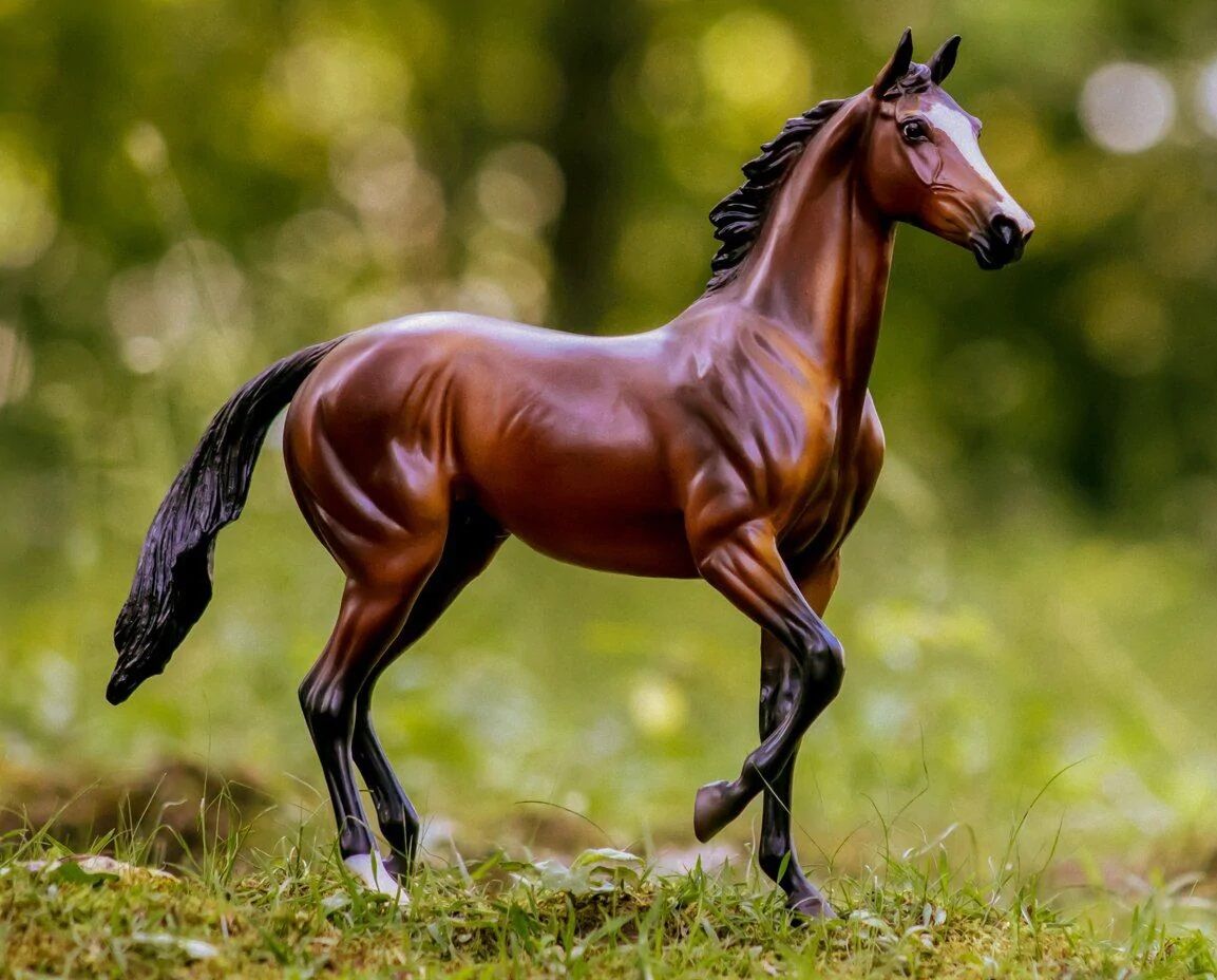 Breyer Tiz The Law Thoroughbred Horse