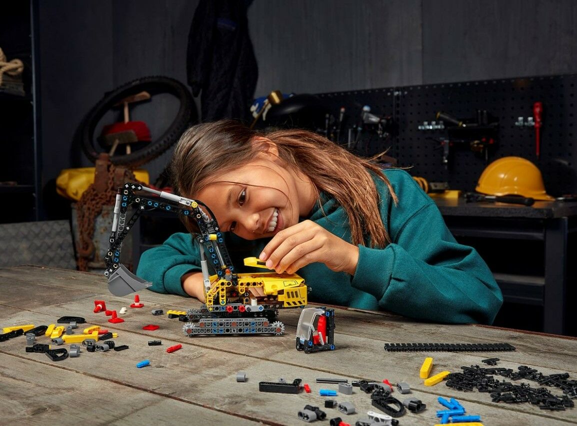 Lego Heavy-Duty Excavator