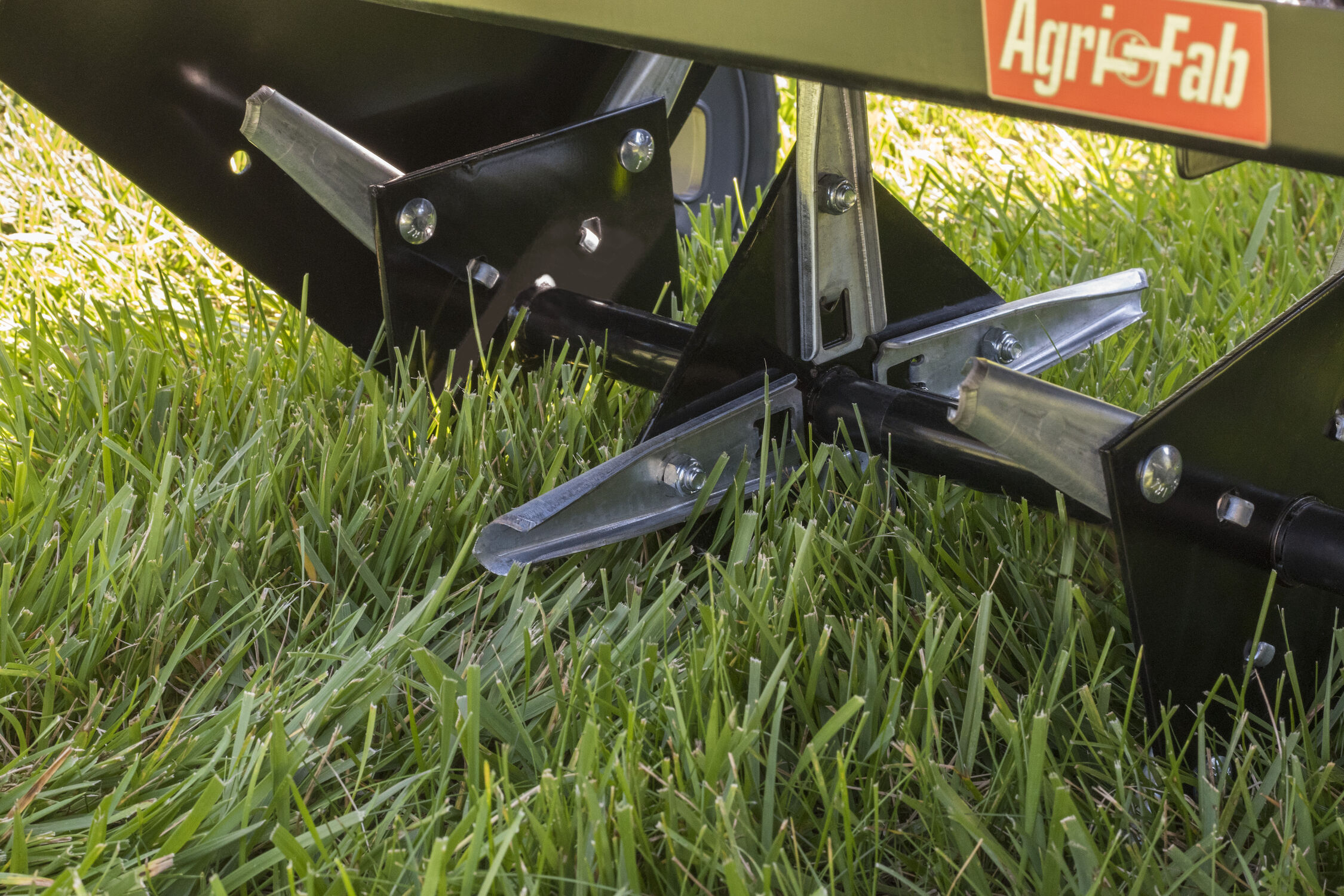 40-In Tow Plug Aerator