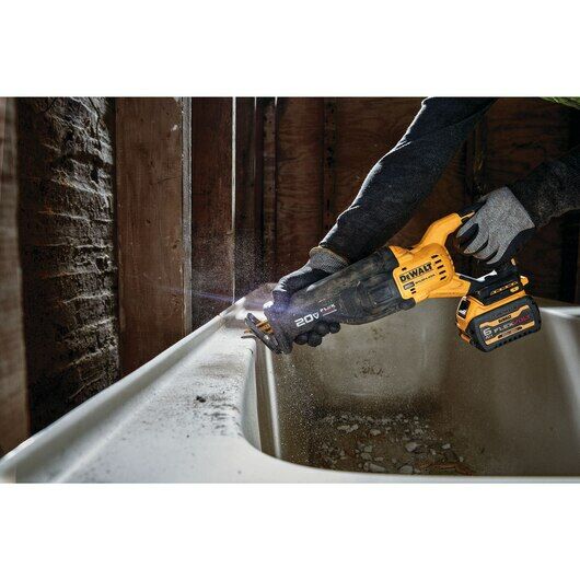 DEWALT 20-V Max Brushless FlexVolt Advantage Reciprocating Saw (Tool Only)