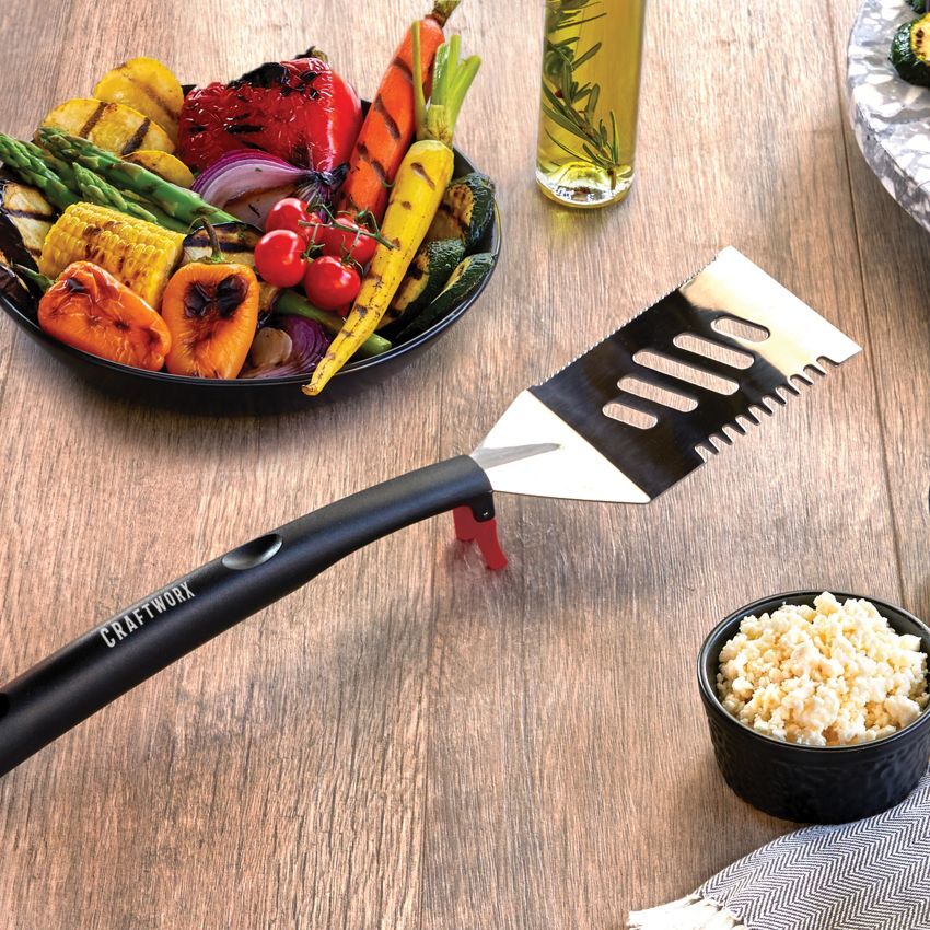 Craftworx Kickstand Tongs