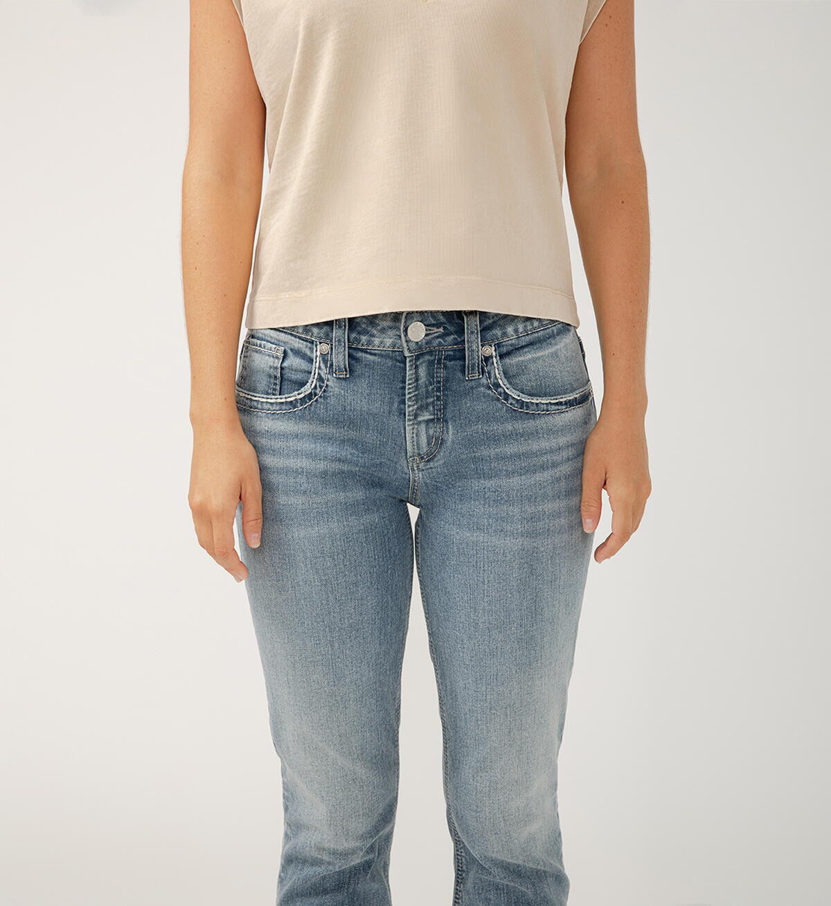 Silver Jeans Co. Women's Boyfriend Mid Rise Slim Leg Jeans