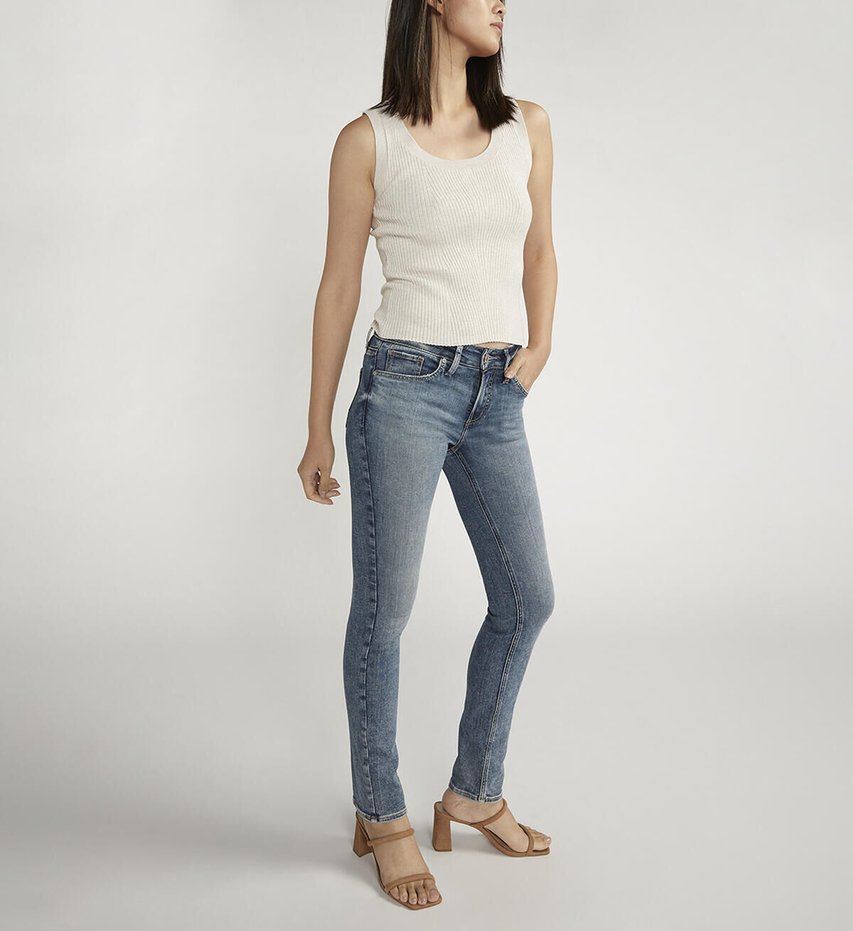 Silver Jeans Co. Women's Suki Mid Rise Straight Leg Jeans