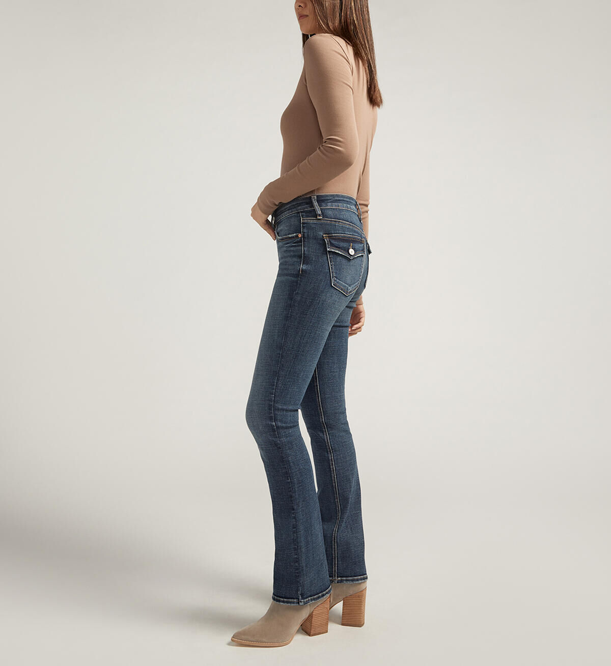 Silver Jeans Co. Women's Suki Mid Rise Slim Bootcut Jeans