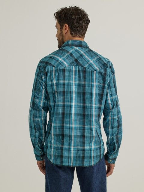 Wrangler Men's Fashion Long Sleeve Modern Fit Snap Shirt