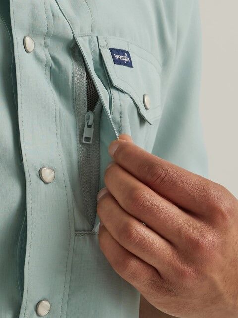 Wrangler Men's Performance Snap Short Sleeve Solid Shirt