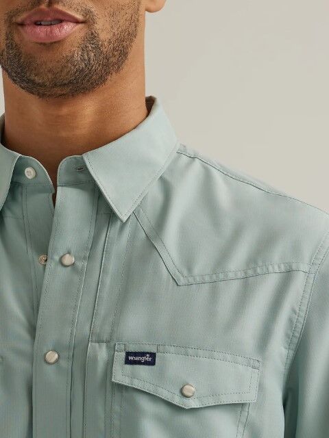 Wrangler Men's Performance Snap Short Sleeve Solid Shirt