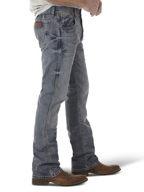 Wrangler Men's Retro Slim Fit Bootcut Jean 