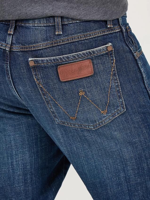 Wrangler Men's Retro Relaxed Fit Bootcut Jean
