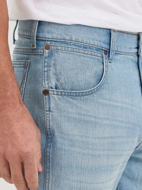 Wrangler Men's Retro Relaxed Fit Bootcut Jean