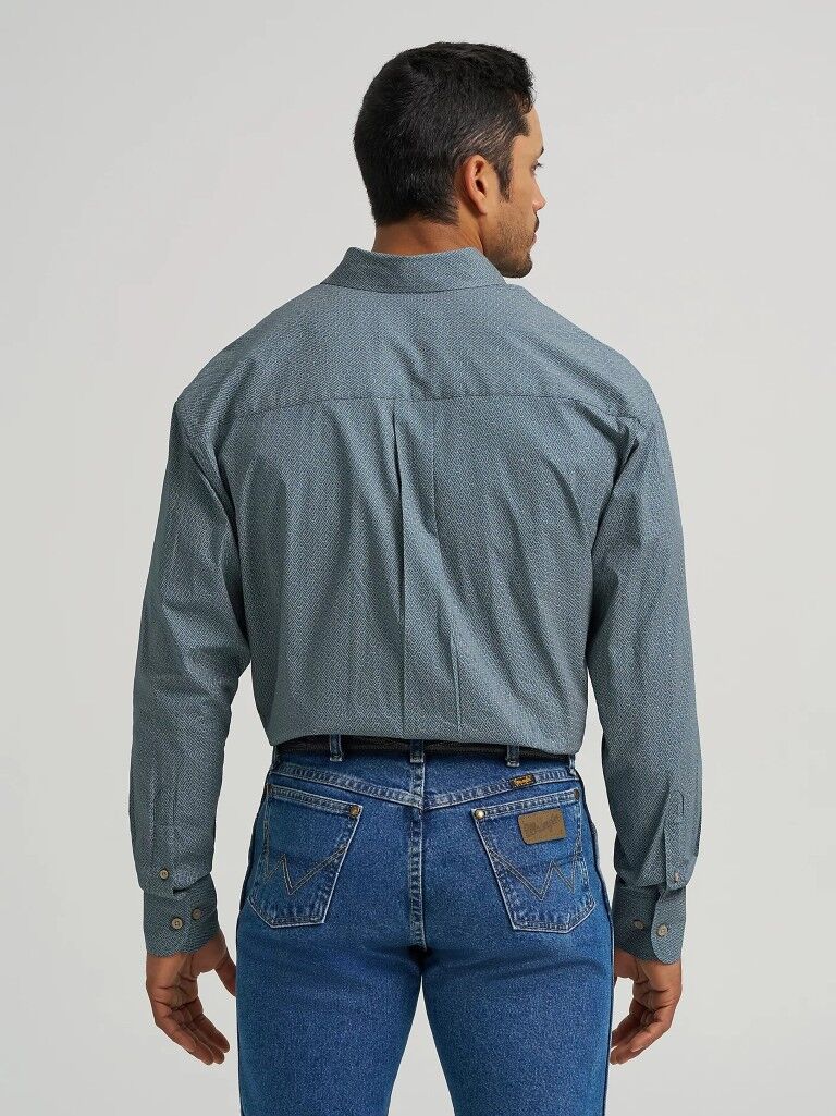 Wrangler Men's George Strait Long Sleeve Button Down One Pocket Shirt