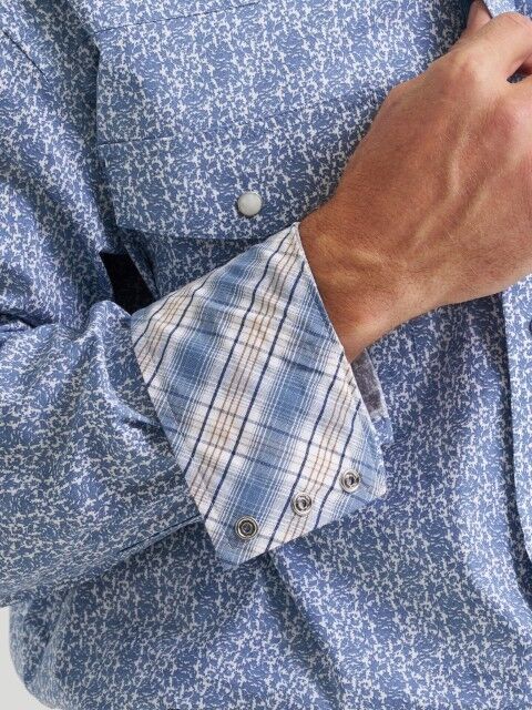 Wrangler Men's George Strait Collection Troubadour Two Pocket Long Sleeve Shirt