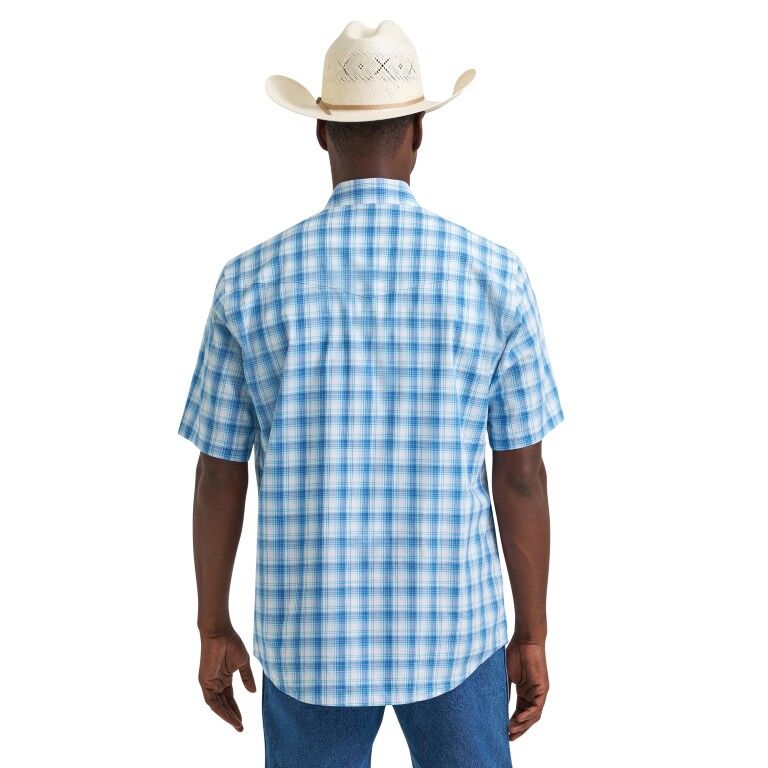 Wrangler Men's Wrinkle Resist Short Sleeve Shirt