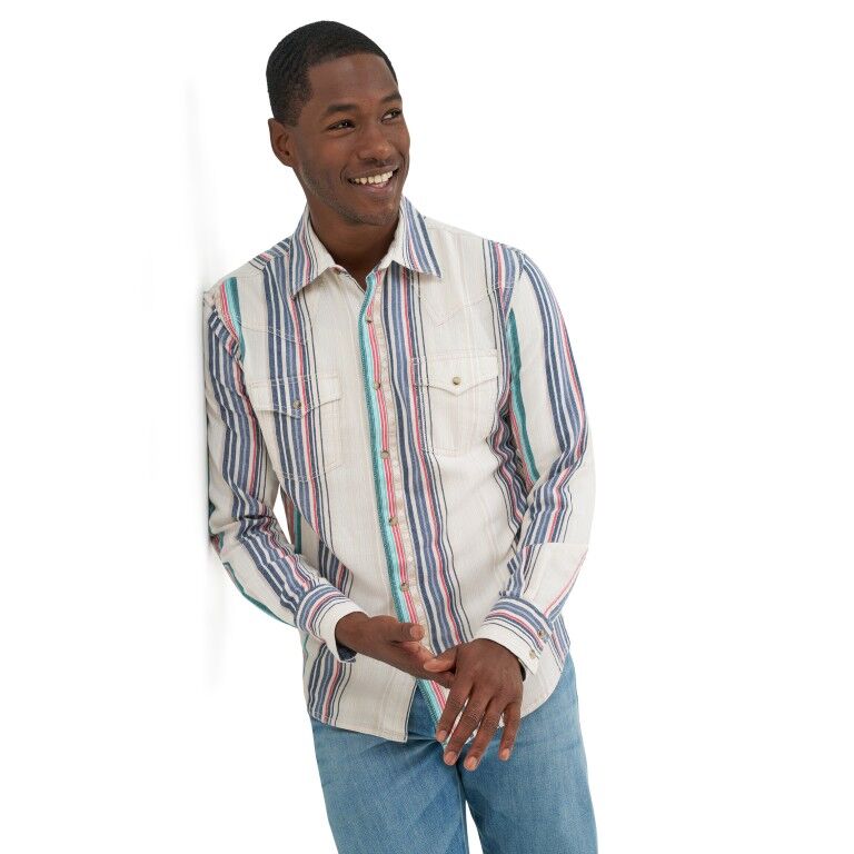 Wrangler Men's Retro Premium Modern Fit Long Sleeve Snap Shirt
