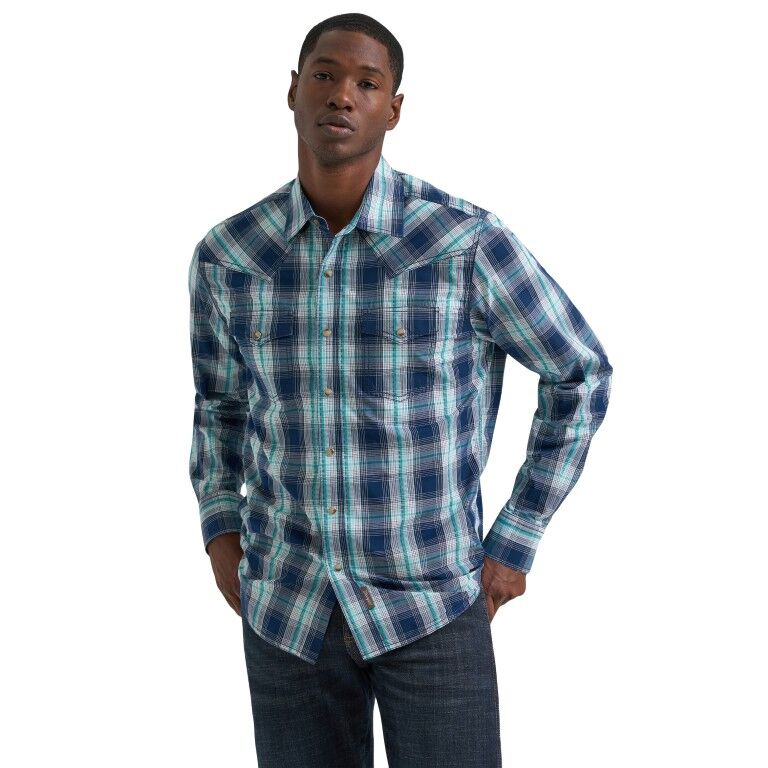 Wrangler Men's Retro Premium Modern Fit Long Sleeve Snap Shirt