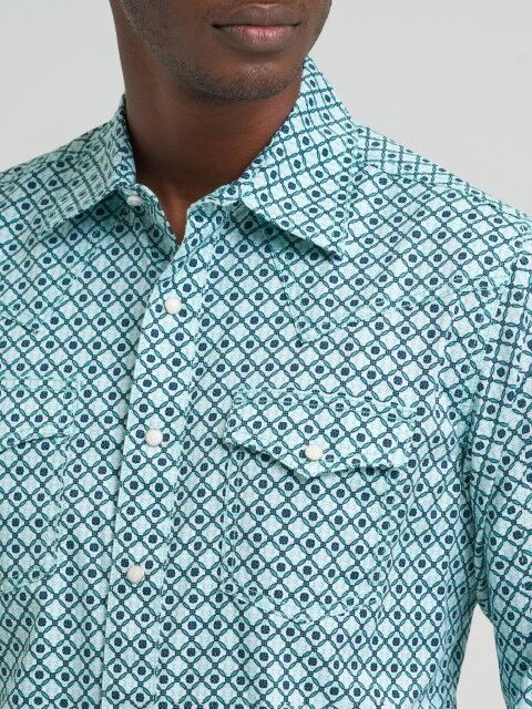 Wrangler Men's Retro Premium Modern Fit Long Sleeve Snap Shirt