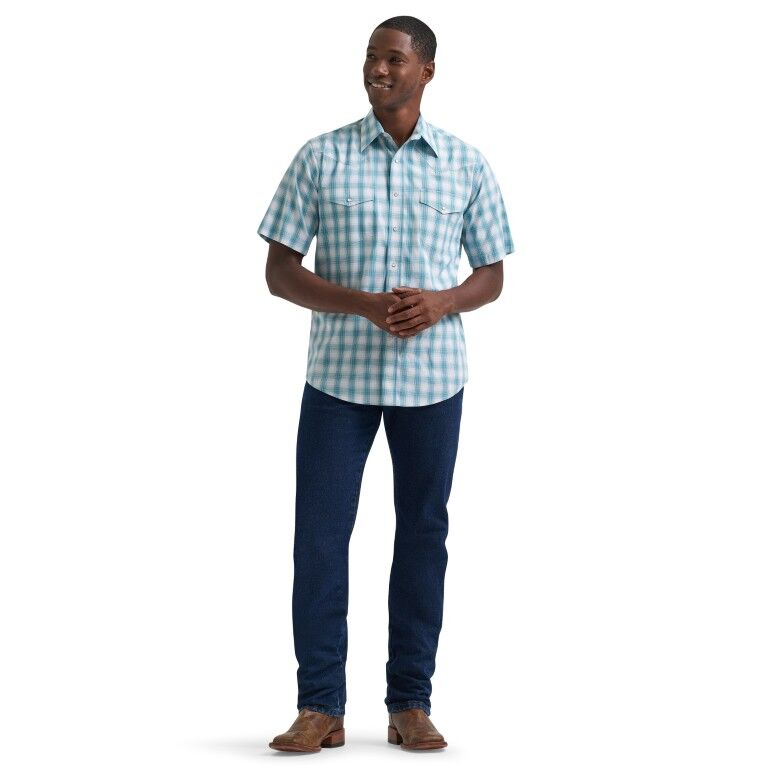 Wrangler Men's Wrinkle Resist Short Sleeve Shirt