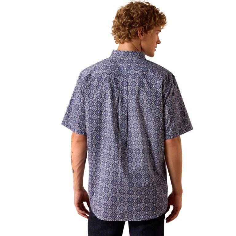 Ariat Men's Crimson Travelers Bill Classic Short Sleeve Shirt