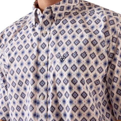 Ariat Men's Crimson Travelers Baxter Classic Short Sleeve Shirt