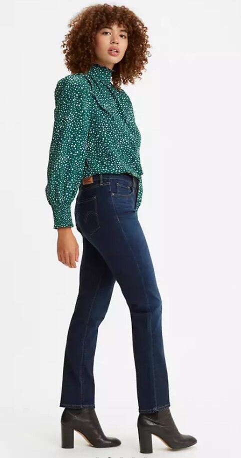 Levi's Women's Classic Straight Fit Jeans in Cobalt Haze