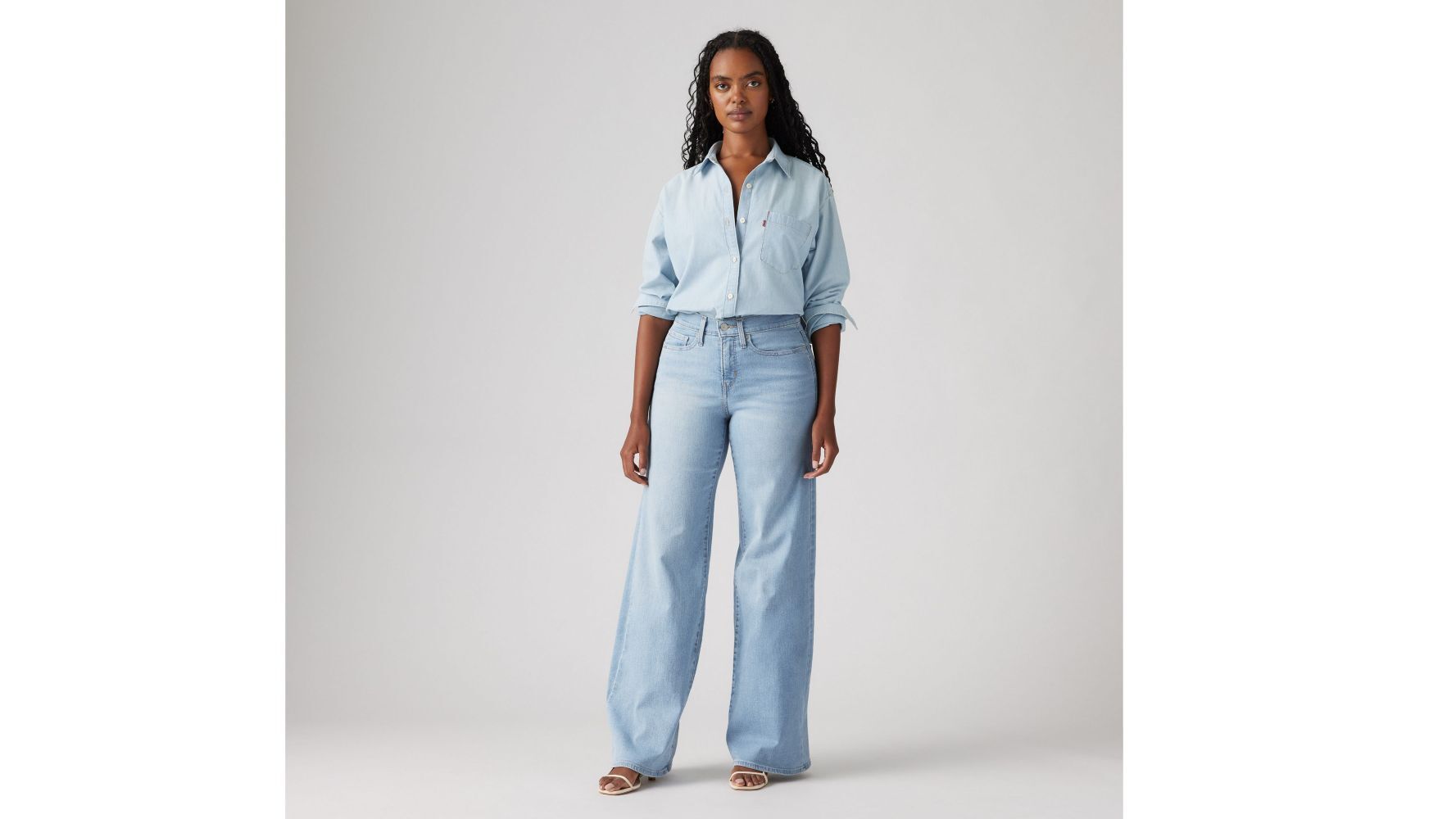 Levi's Women's 318 Shaping Wide Leg Jeans