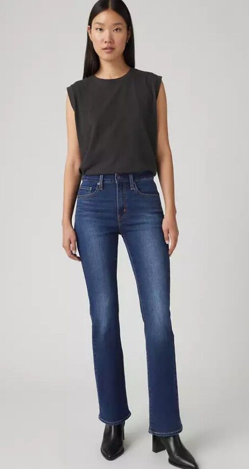 Levi's Women's 725 High Rise Bootcut Jeans
