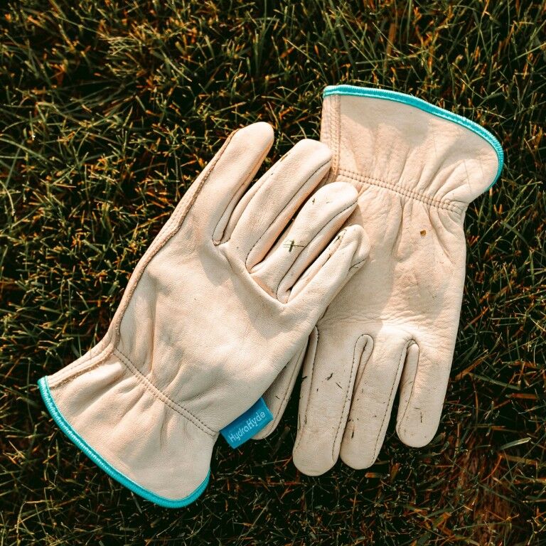 Wells Lamont Women's HydraHyde Leather Shirred Wrist Gloves