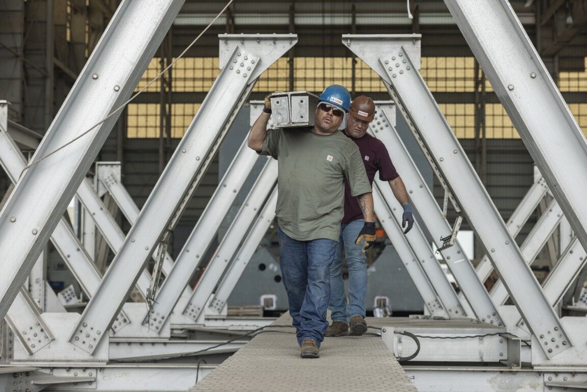 Carhartt Men's Relaxed Bootcut Rugged Flex Jean