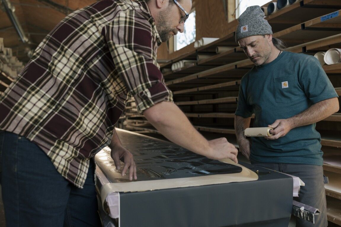 Carhartt Men's Loose Fit Heavyweight Flannel Long Sleeve Plaid Shirt