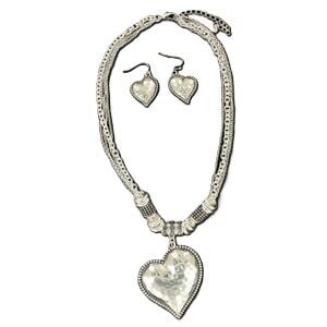 M & F Western Blazin Roxx Heart Hammered Pendant Set