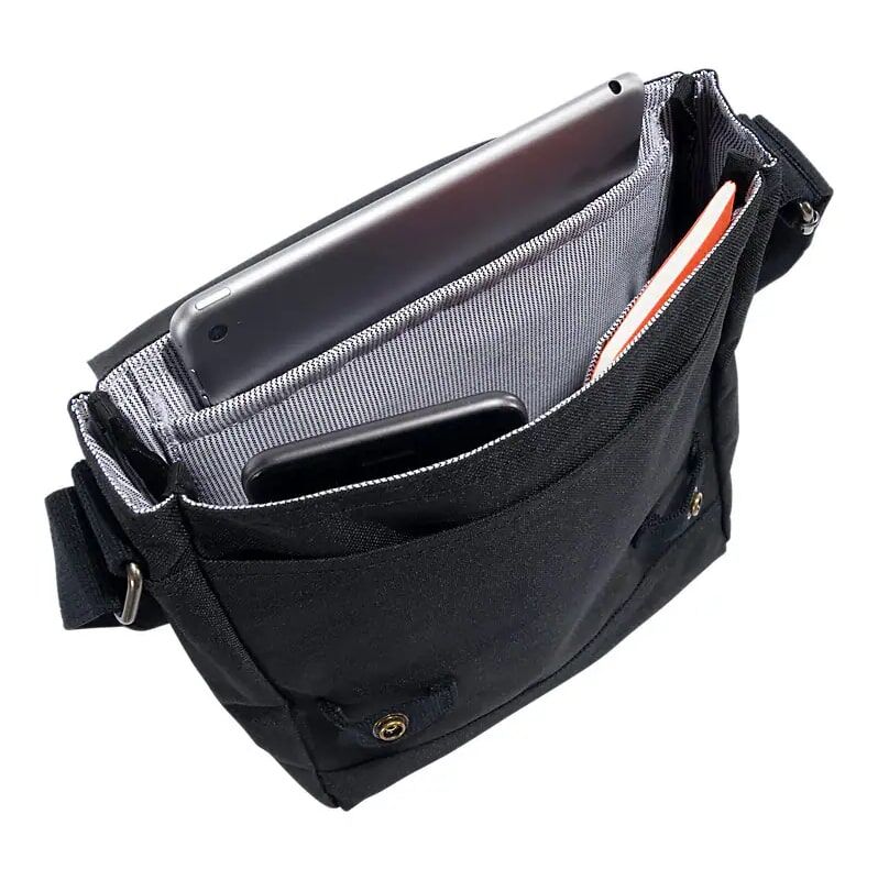 Carhartt Cross Body Snap Bag in Black