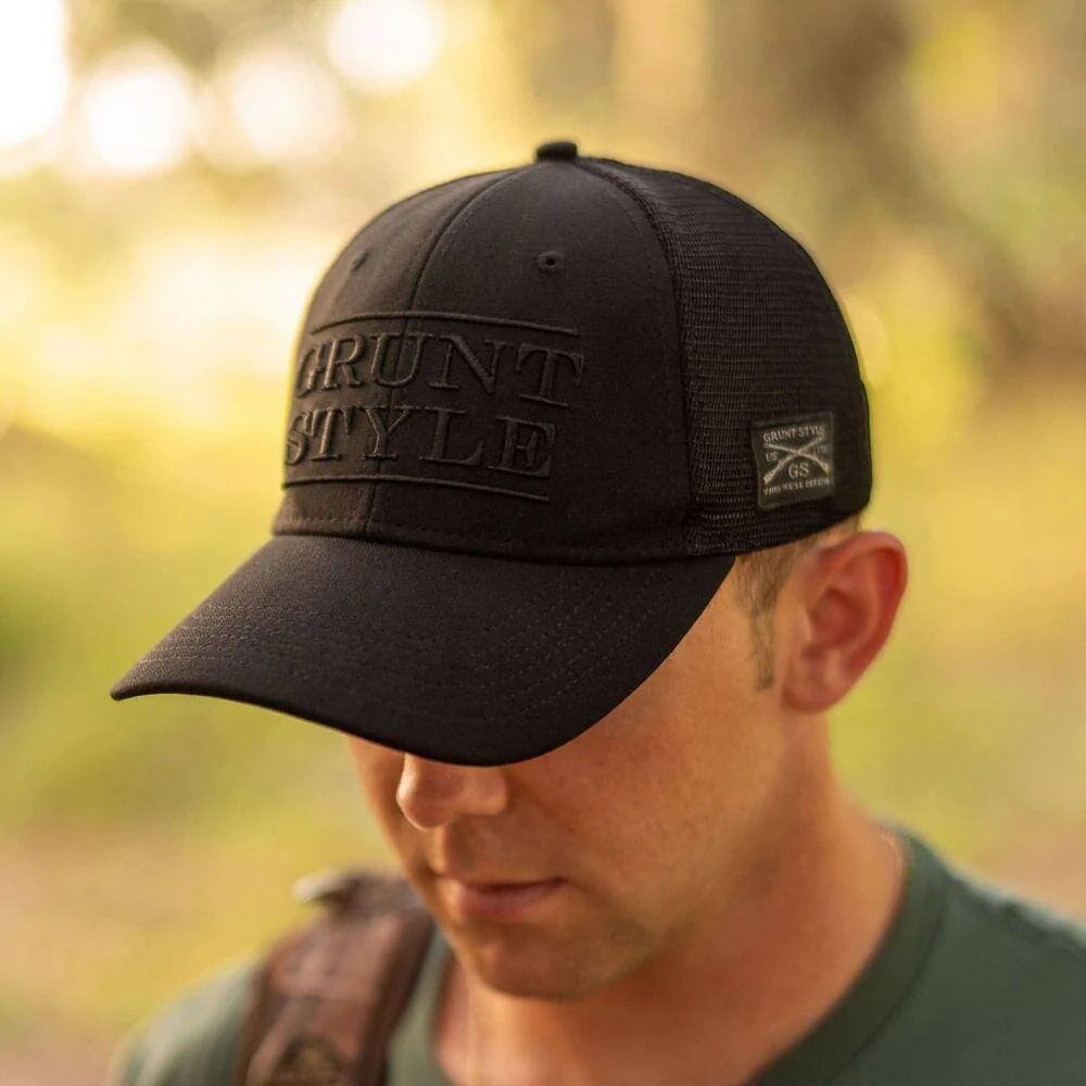 Grunt Style Men's Stacked Logo Hat in Black