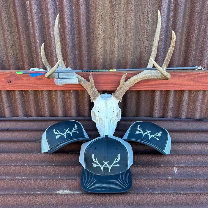 Webb Western Men's Cowboy Antler Ball Cap in Black/Grey