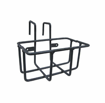 Rugged Ranch Wire Salt Block Holder