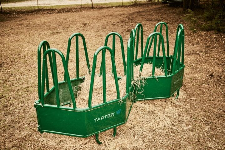 Tarter 4-Piece Equine Flex Hay Feeder