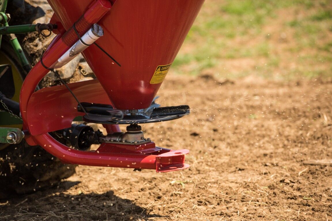 Tarter 200 Series Fertilizer Spreader & Seeder