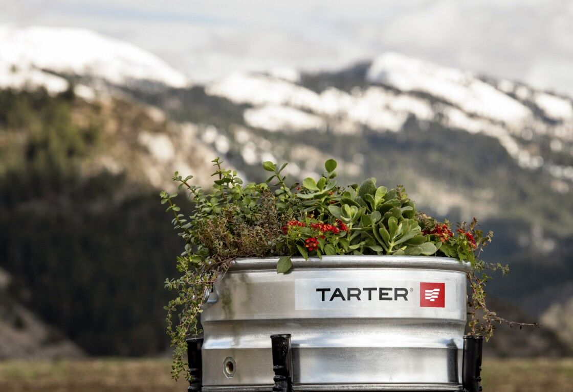 Tarter Round 23 Gallon Tank with Handles, 2 x 1 ft.