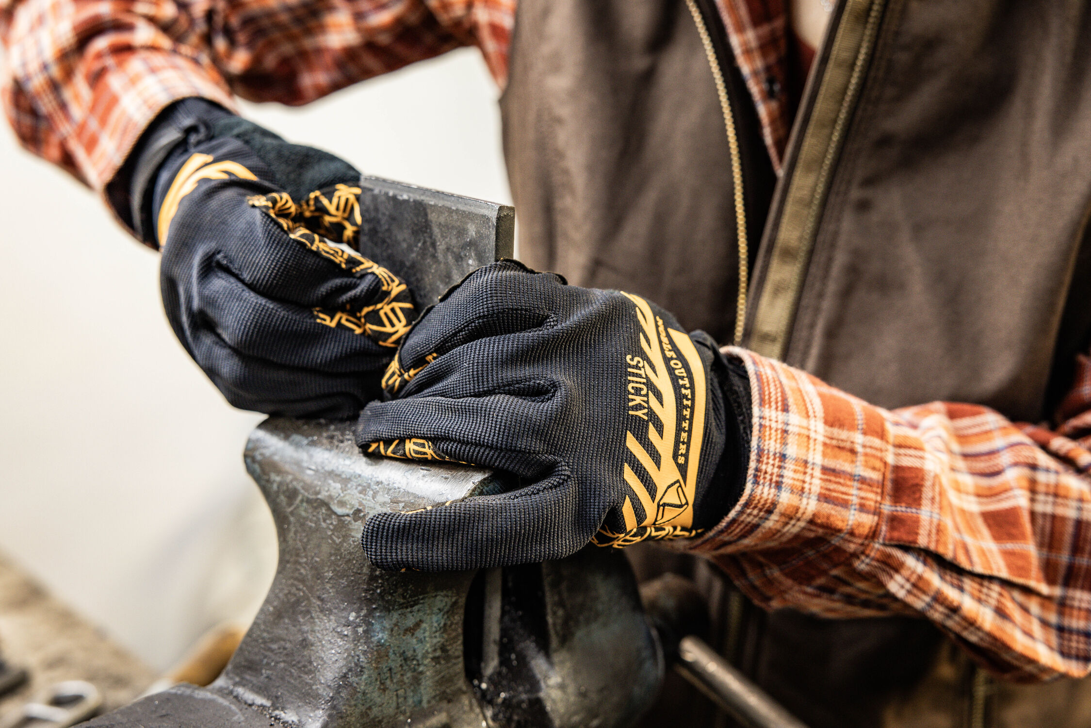 Noble Outfitters Men's Heavy Duty Sticky Glove