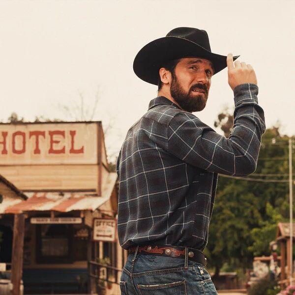 AndWest Men's 1 1/2-In Western Scrolled With Skull Conchos Belt in Black