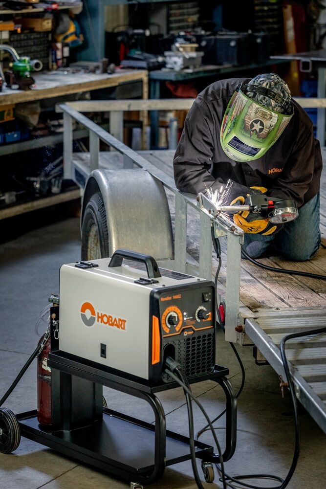 Hobart Handler 140EZ MIG Welder