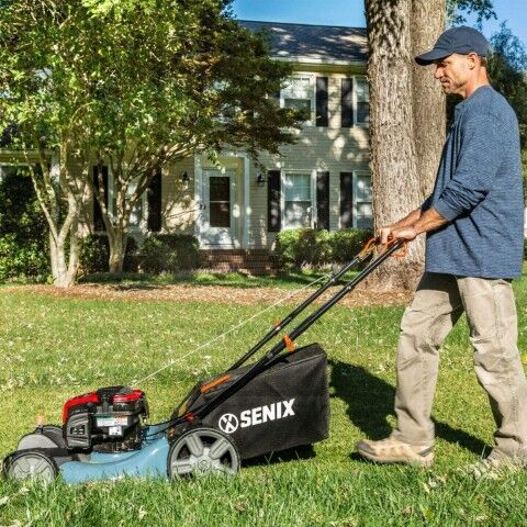 SENIX 21-In 140cc 4-Cycle Briggs & Stratton Gas Self-Propelled Lawn Mower