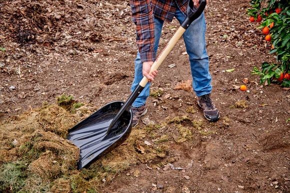 Corona #12 Plastic Western Scoop Shovel with Wood D-Grip Handle, 30-In