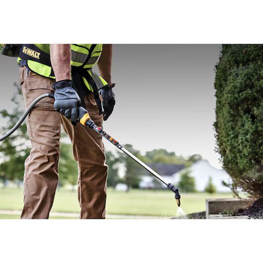 DEWALT Cordless Backpack Sprayer, 4-Gal