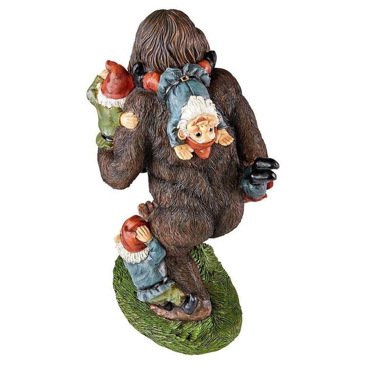 Design Toscano Schlepping the Garden Gnomes Bigfoot Statue