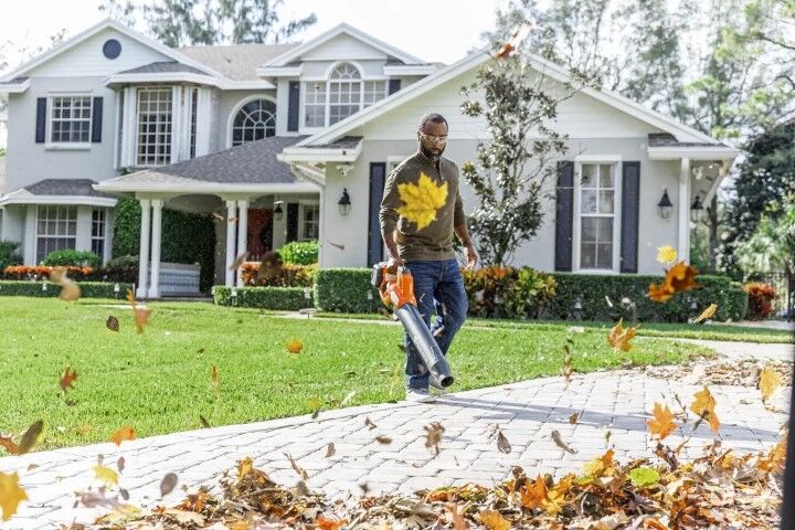 Husqvarna Leaf Blaster 350iB With Battery And Charger