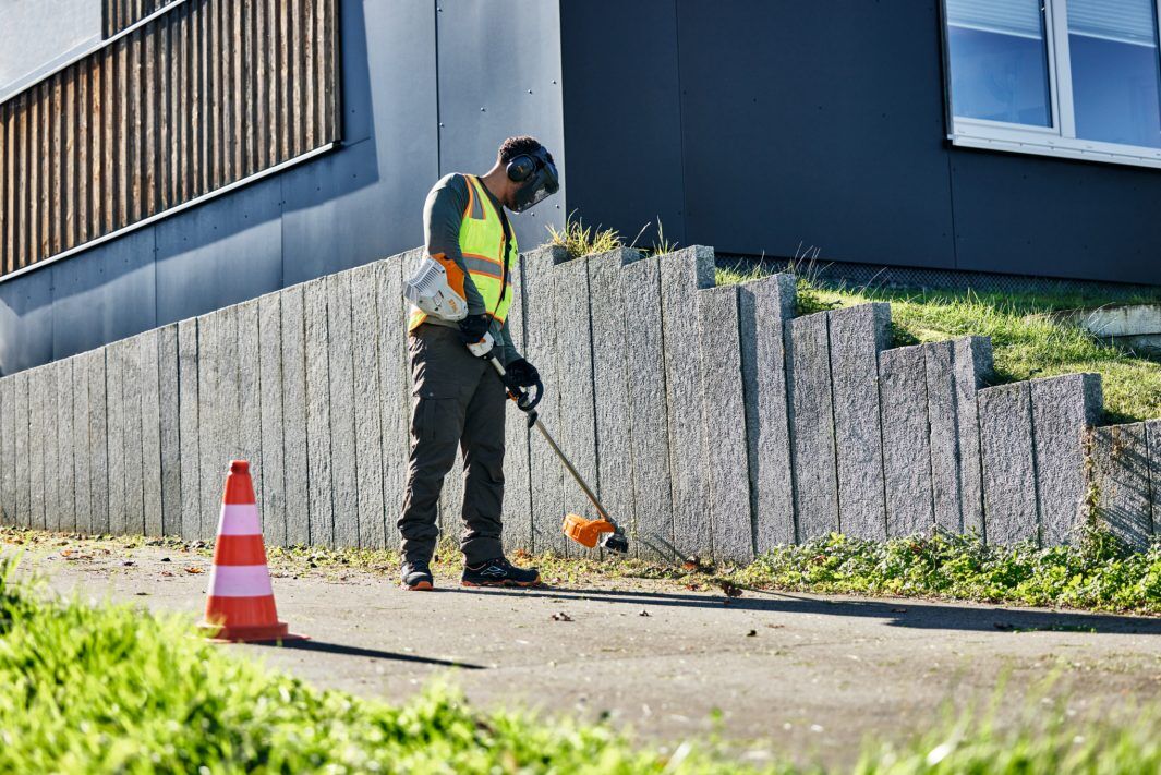 STIHL KombiSystem KMA 120 R Battery Powered KombiMotor (Tool Only)