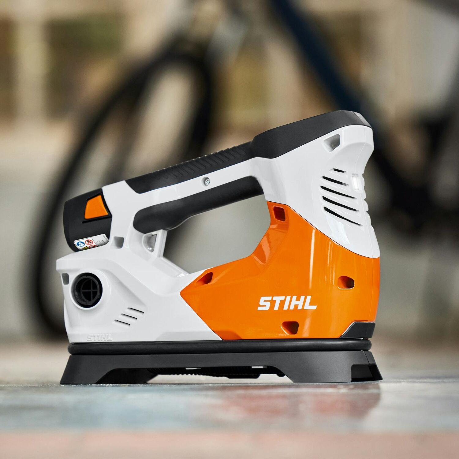STIHL KOA 20 Cordless Air Inflator With Battery And Charger