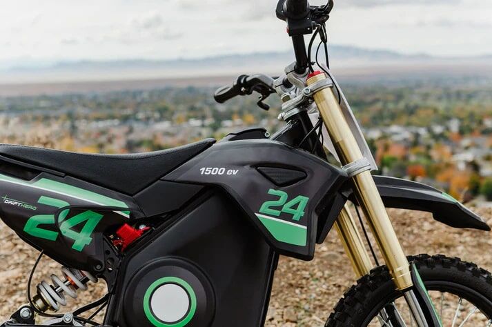 Drift Hero Electric Dirt Bike, 1600-W