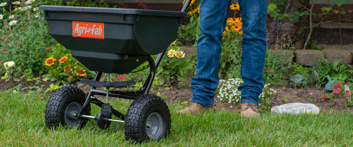 Agri-Fab Deluxe Push Spreader, 85-Lb