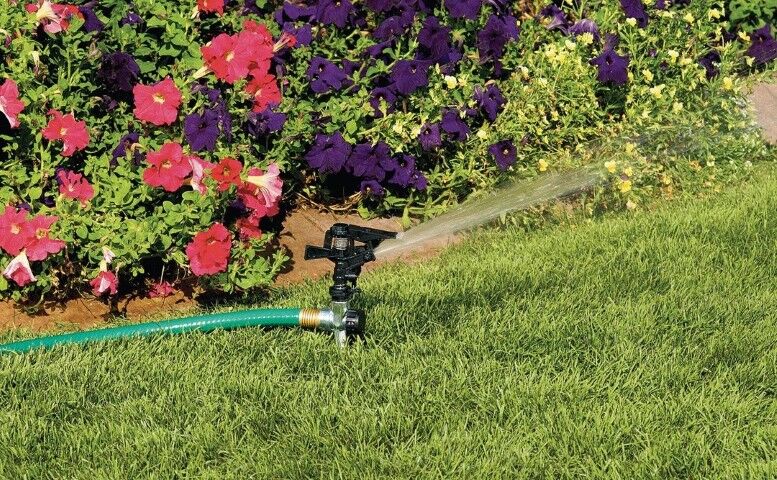 Orbit 1/2-In Plastic 0°-360° Pattern Impact Sprinkler On Zinc Spike, 42-Ft